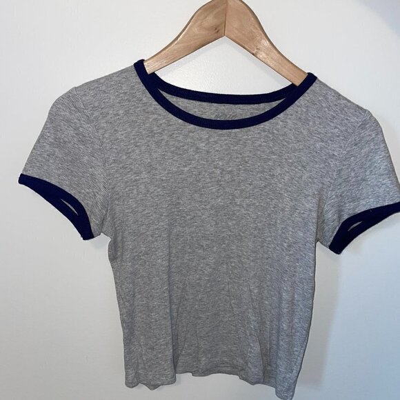 ❤️3/30$ Aerie Women Grey Ribbed with Navy Blue Lining T-shirt Size Medium - Picture 1 of 3